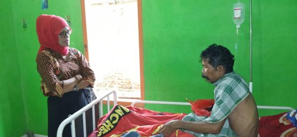 Nurul Hidayah Kunjungi Warga Sakit di Puskesmas Sukoharjo