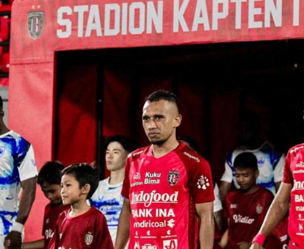 Tekad Kuat Irfan Jaya Kalahkan Persib Bandung di Bali