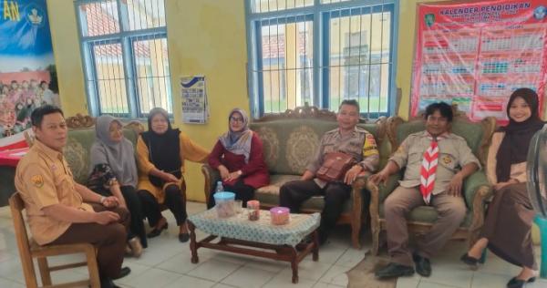 Bhayangkara Berbagi Jumat Berkah di SDN Nanggerang, Subang