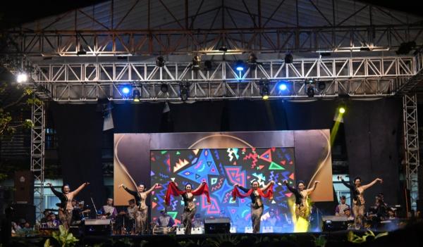 Heboh! UWP Sukses Gaet 2000 Penonton dalam Pagelaran Campursari Guyon Maton Bersama Cak Percil