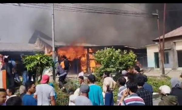 Geger, Pasar Karangkobar Banjarnegara Terbakar Pagi Tadi