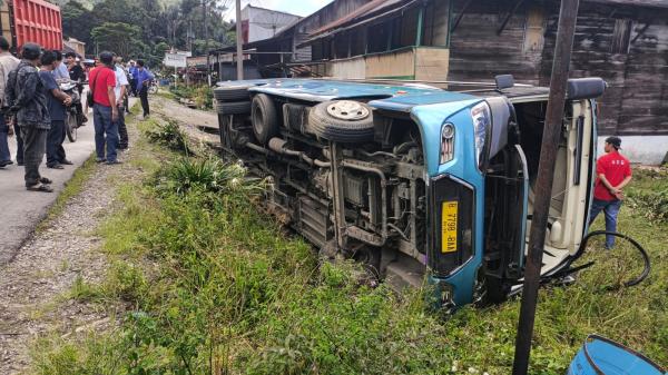 Kecelakaan Maut di Toba Sopir Bus Pariwisat Diduga Ngantuk Tabrak 4 Orang, 2 Tewas 2 Luka Parah