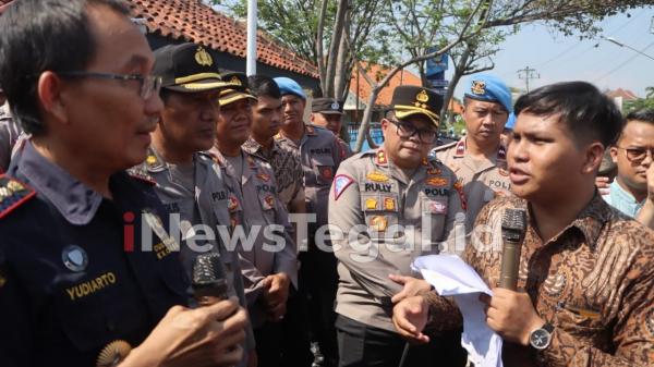 Ratusan Buruh PT CTG Pemalang Geruduk KPP Bea dan Cukai Tegal Tuntut Cabut Pembekuan Izin