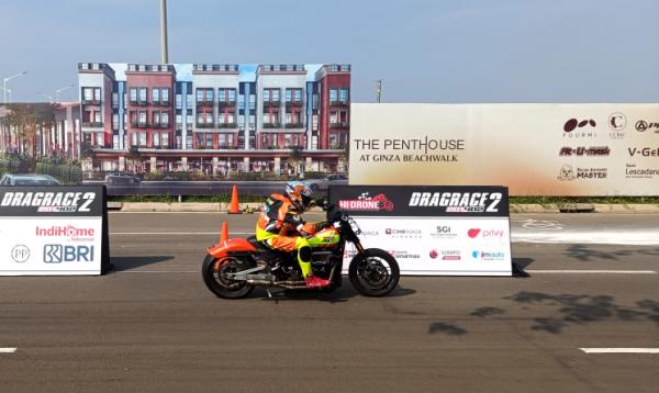 Suasana Drag Race of National Event (HI-DRONE 2) di Pantai Indah Kapuk, Tangerang