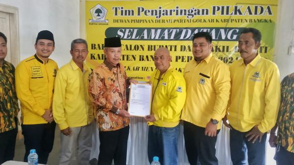 Ambil Formulir Daftar Pilkada Bangka, Rendra Basri Tegaskan Ikut Keputusan DPP Golkar