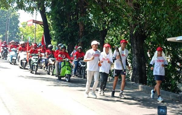 Bawa Api Abadi Mrapen untuk Rakernas Ancol, 25 Pelari Singgah di DPC PDI Perjuangan Kendal