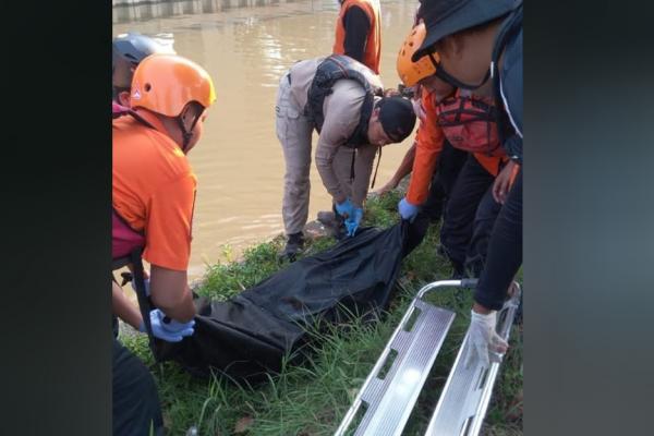 19 Jam Tenggelam di Kalimalang Bekasi, Bocah 10 Tahun Ditemukan Tim SAR Tak Bernyawa