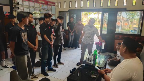 Asyik Pesta Miras Rayakan Kelulusan di Villa, 28 Pelajar SMK di Purwakarta Diamankan Polisi