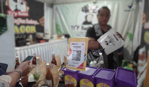 Transaksi Menggunakan QRIS di Festival Cenderawasih Capai Rp586 Juta