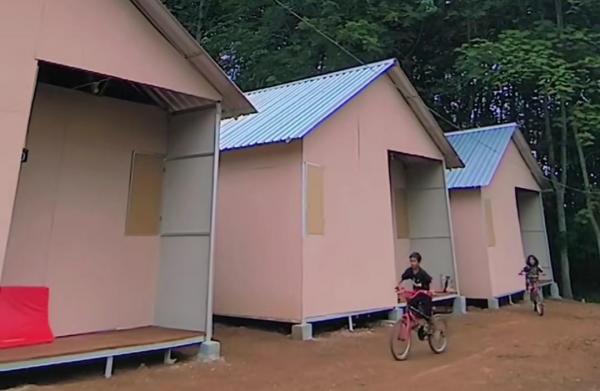 Rumah Rusak Akibat Tanah Gerak di Wonosalam Jombang, 12 Kepala Keluarga Tempati Huntara