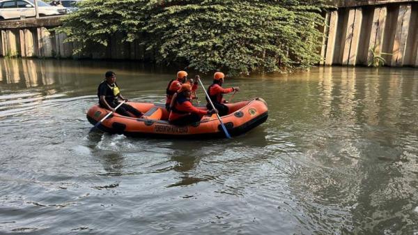 Terpeleset, Bocah 10 Tahun Tenggelam di Aliran Kalimalang Bekasi