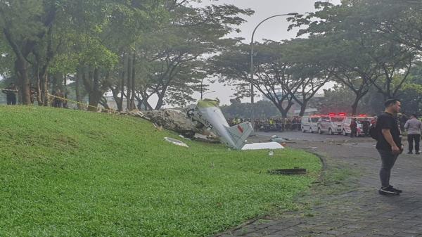 Pesawat Latih Jatuh di Serpong, Tiga Orang Jadi Korban