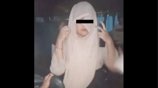 Viral Gadis Cantik Korban Bullying Dihajar Sejumlah Perempuan di Tegal, Remaja Pria Hanya Nonton