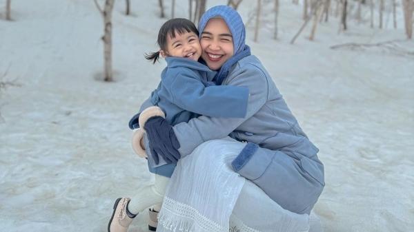 Ria Ricis Sedih, Moana Putri Semata Wayangnya Belum Lancar Bicara