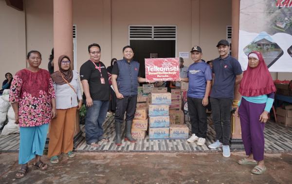 Peduli Korban Bencana Banjir Merauke, Telkomsel Salurkan Bantuan CSR Logistik