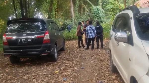 Rumah Pegi Perong di Dusun Simaja Cirebon Digeledah Polda Jabar