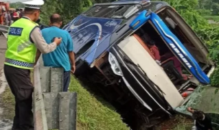 Polisi Ungkap Penyebab Kecelakaan Bus Rombongan Perangkat Desa di Jalan Tol Tangerang-Merak