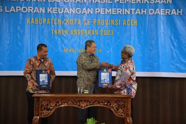 Pj Bupati Aceh Utara Mahyuzar Terima WTP ke-9 dari BPK RI