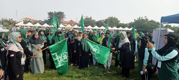 Harlah Fatayat NU ke-74, Ribuan Kader Ikuti Jalan Sehat dan Senam Bersama di Semarang