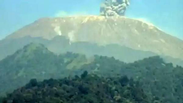 Waspada! Aktivitas Gunung Slamet Meningkat, Sering Terjadi Gempa 2-3 Magnitudo