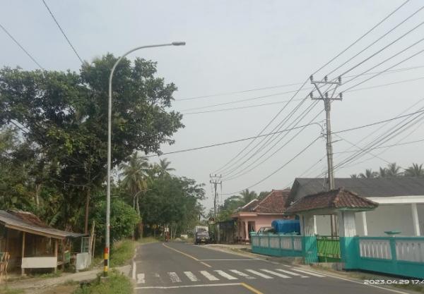 Lampu PJU di Beberapa Titik Jalan Nasional III Wilayah Selatan Malingping-Bayah Tak Ada Perawatan