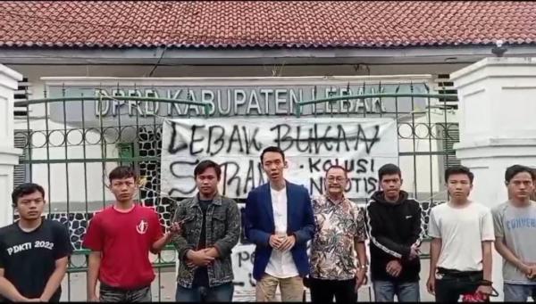 Aksi Unjuk Rasa MATADEWA Ditemui Ketua DPRD Kabupaten Lebak