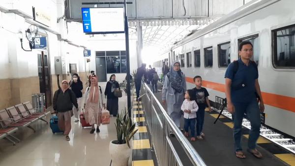 Libur Waisak dan Cuti Bersama Penumpang Kereta Api Meningkat