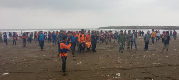 Wisatawan Asal Banyumas Tenggelam di Pantai Jetis Cilacap Ditemukan Meninggal