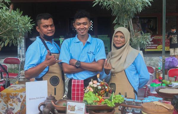 Menoreh Food Festival 2024, nDalem Nampan Sajikan Cakalang Ambyar