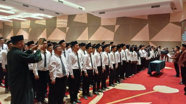 207 Anggota PPS se-Kota Tasikmalaya Dilantik dan Diambil Sumpah