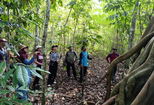 Unej dan UPLB Philipine Kompak Konservasi Hutan Berbasis Masyarakat