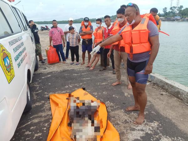 Mayat Pria Tanpa Kepala Mengapung di Perairan Moro Karimun