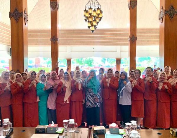 Gabungan Organisasi Wanita Kota Mojokerto Pertemuan Bulanan, Adakan Seminar Soal Perempuan dan Anak