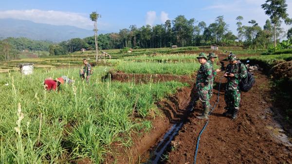 Petani Bunga Sedap Malam di Garut Merasa Terbantu Adanya Program TMMD