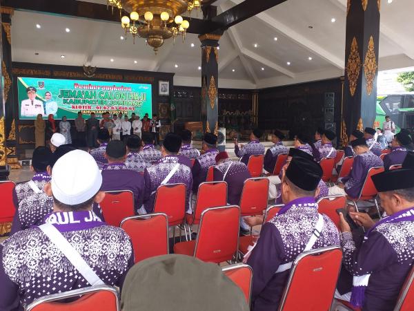Delapan PNS Kabupaten Jombang Ajukan Cuti Haji, Pemkab Tunjuk Pelaksana Harian
