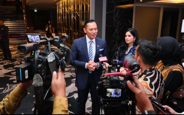 Hadir Peringatan Kemerdekaan ke 106, Menteri AHY Bahas Potensi Kerjasama Indonesia-Azerbaijan
