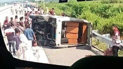 Minibus Pengantar Rombongan Haji Asal Demak Kecelakaan di Tol Boyolali