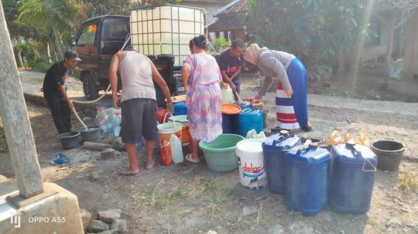 Empat Kampung di Desa Muaracikadu Kecamatan Sindangbarang Dapat Bantuan Air Bersih