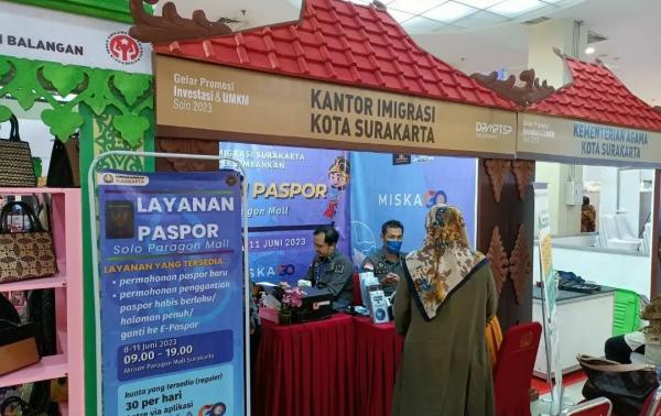 Tingkatkan Kualitas Layanan dan Percepat Investasi, DPMPTSP Surakarta Kembali Gelar MPP in Mall