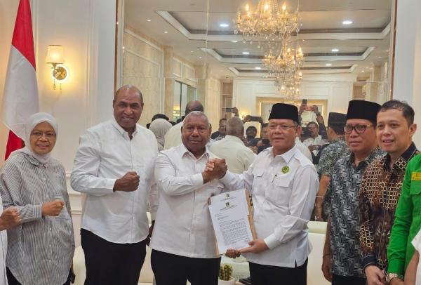 Paslon DoaMu Jilid II & Yohanis Manibuy - Joko Lingara Kantongi Rekomendasi Dukungan Partai PPP