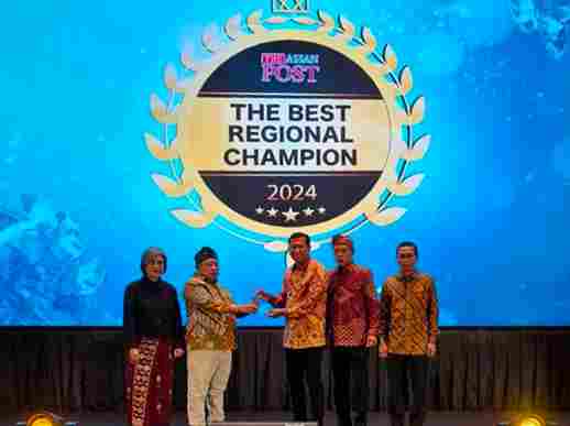 Lolos Badai Ekonomi Covid-19, Bank Daerah Karanganyar Raih The Best Regional Champion