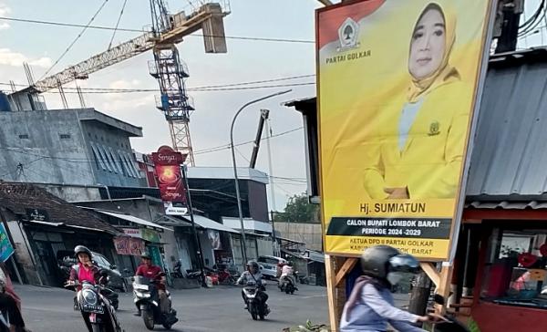 Baliho Bakal Calon Bupati Lombok Barat yang akan maju di Pemilihan Kepala Daerah 2024