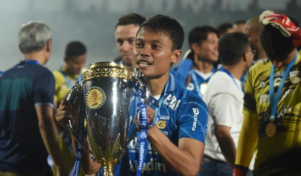 Gelandang Persib Langsung Jalani Ibadah Haji Usai Perayaan Juara Liga 1