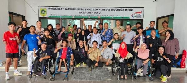Dispora Kabupaten Bogor  Lepas Keberangkatan  57 Atlet NPCI ke Pelatda Jabar