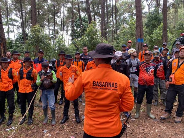 Kakek di Brebes Diduga Tersesat Usai Pamit ke Kebun, Tim Sar Gabungan Sisir Hutan