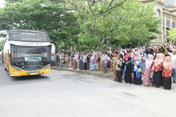 Isak Tangis dan Haru Iringi Pelepasan Keberangkatan 172 JCH Lhokseumawe