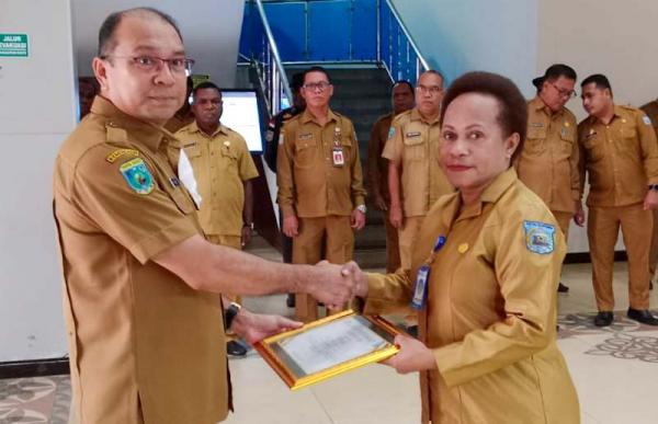 Tim IT RSUD Sele Be Solu Kota Sorong Diganjar Penghargaan Oleh Pemerintah