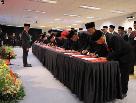 Dewan Komisioner OJK Lantik Kepala Daerah, Berikut 21 Nama Pejabat Kepala Daerah Termasuk Cirebon