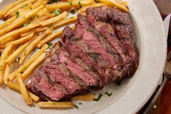 Rekomendasi 3 Tempat Makan Steak di Bandung, Tawarkan Pengalaman Luar Biasa 