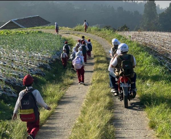 Merajut Asa Warga di Desa Berjuluk 'Nepal Van Java'